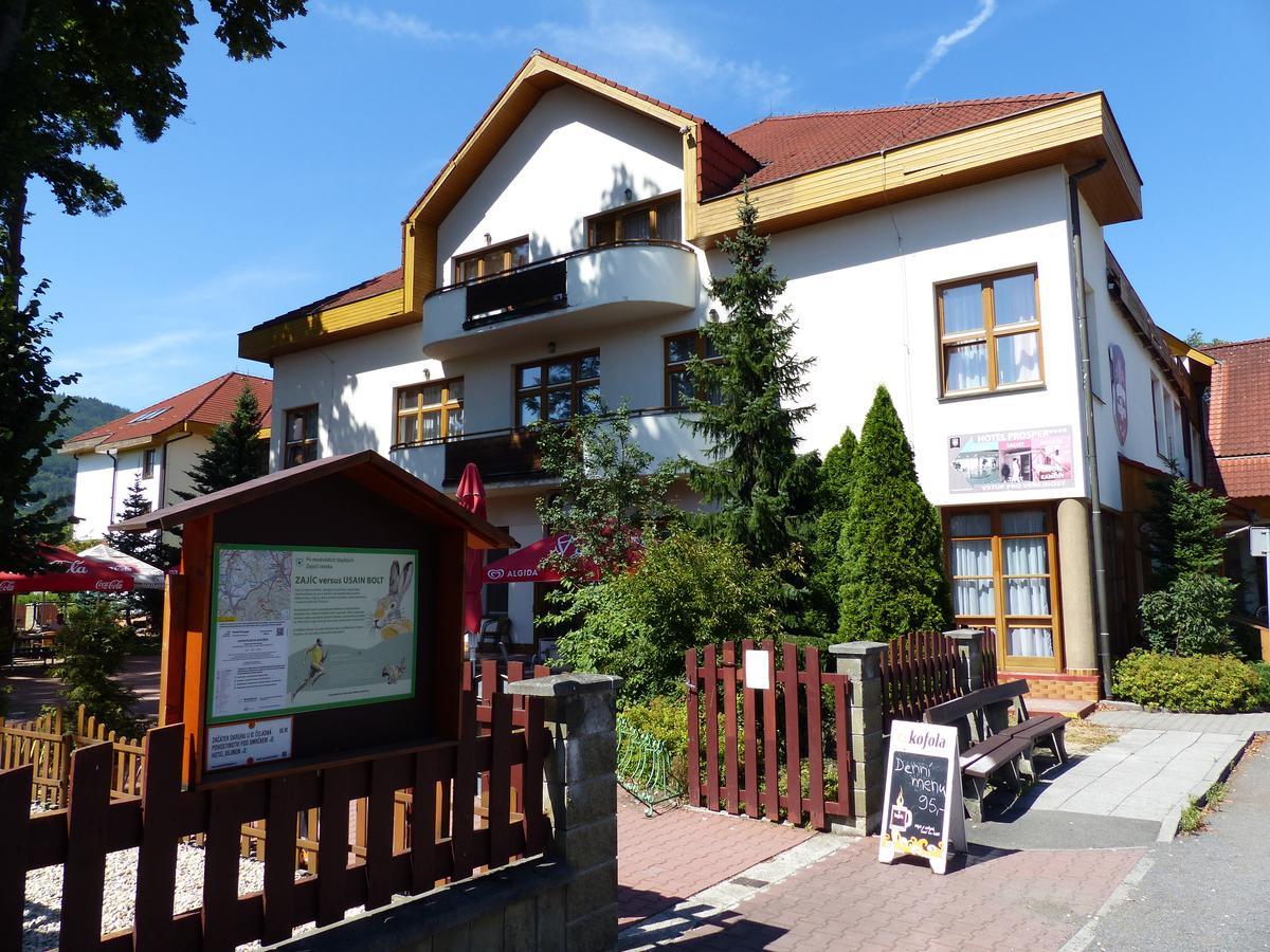 Hotel Prosper Čeladná Buitenkant foto
